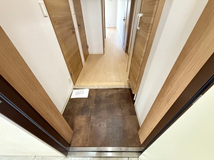 物件内観写真22　(玄関)