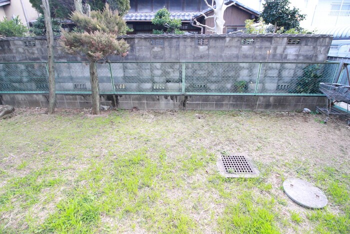 物件内観写真15　(室内からの展望)