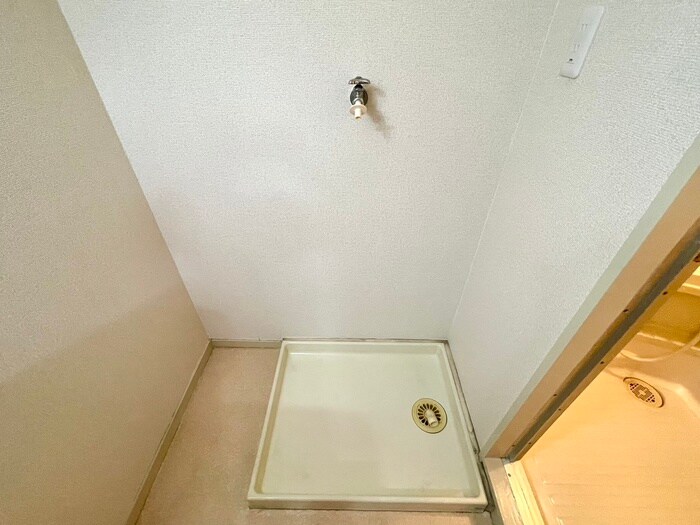 物件内観写真16　(洗濯機置場)