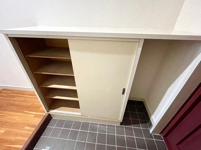 物件内観写真18　(靴箱)