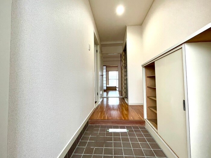 物件内観写真19　(廊下)