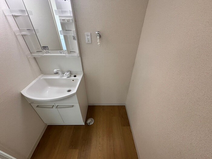 物件内観写真13　(洗濯機置場)