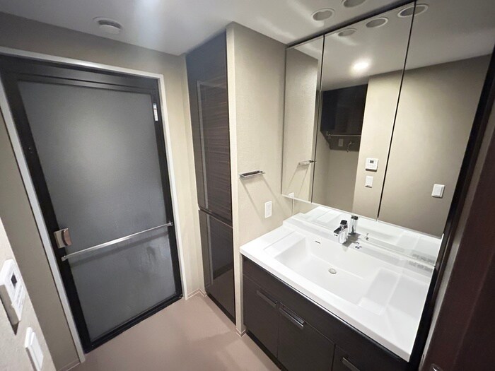 物件内観写真12　(洗面)