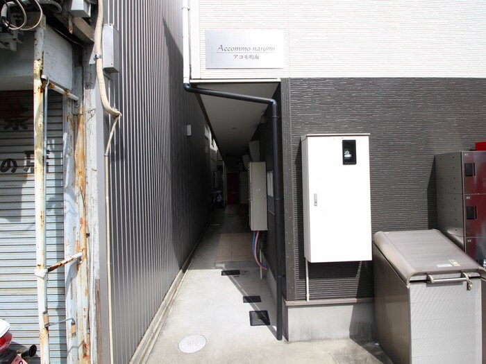 物件外観写真3　(エントランス部分)