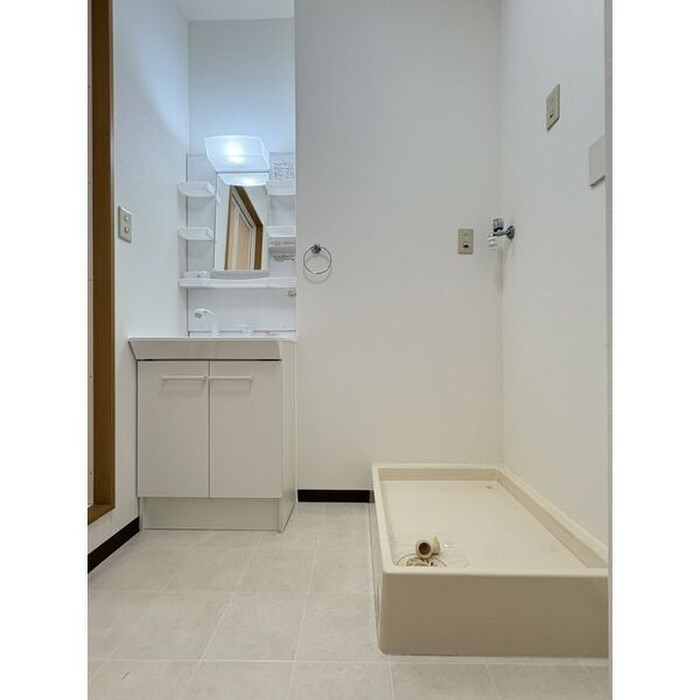 物件内観写真8　(洗面)