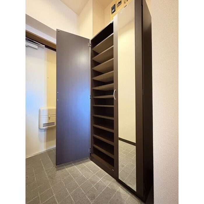 物件内観写真10　(靴箱)