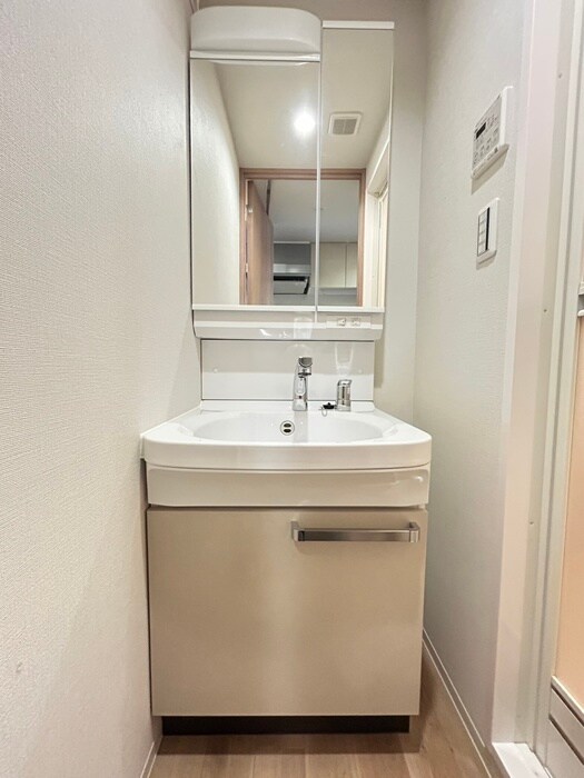 物件内観写真13　(洗面)