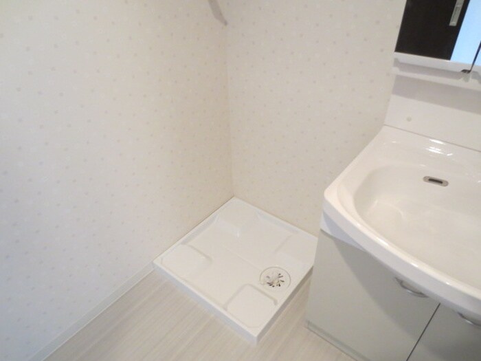 物件内観写真10　(洗濯機置場)