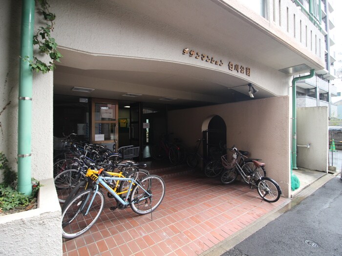 物件外観写真2　(駐輪場)