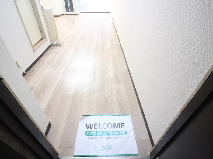 物件内観写真14　(玄関)