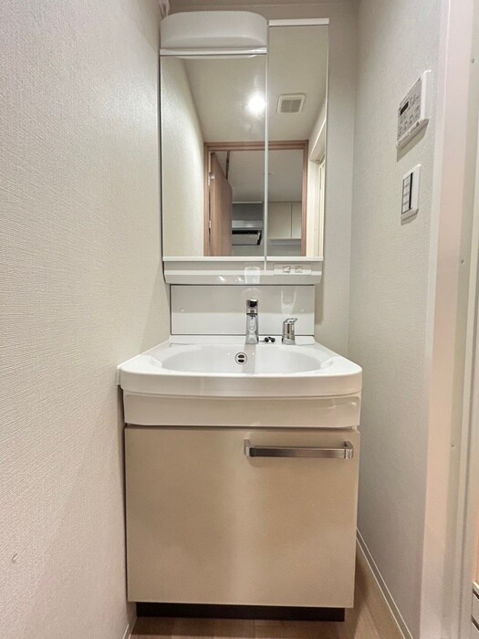 物件内観写真12　(洗面)