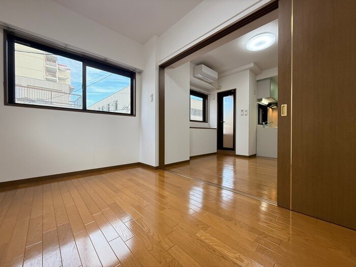 物件内観写真7　(居室)