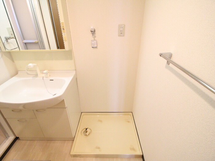 物件内観写真14　(洗濯機置場)