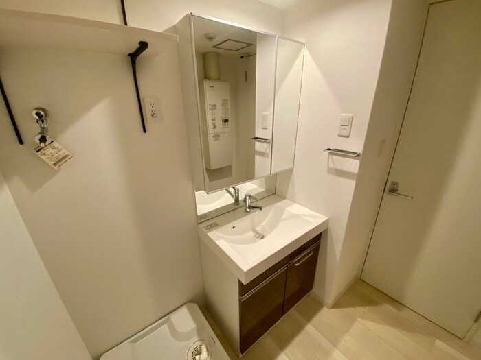 物件内観写真11　(洗面)