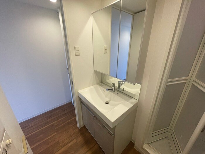 物件内観写真12　(洗面)