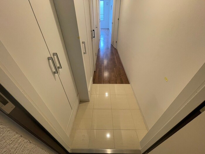 物件内観写真19　(玄関)