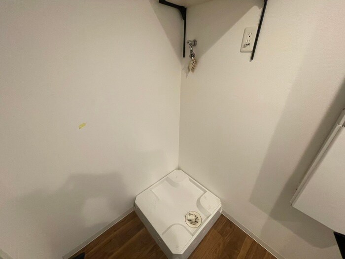 物件内観写真21　(洗濯機置場)