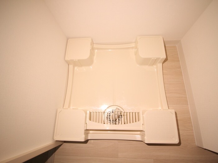 物件内観写真12　(洗濯機置場)