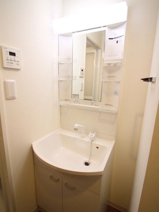 物件内観写真13　(洗面)