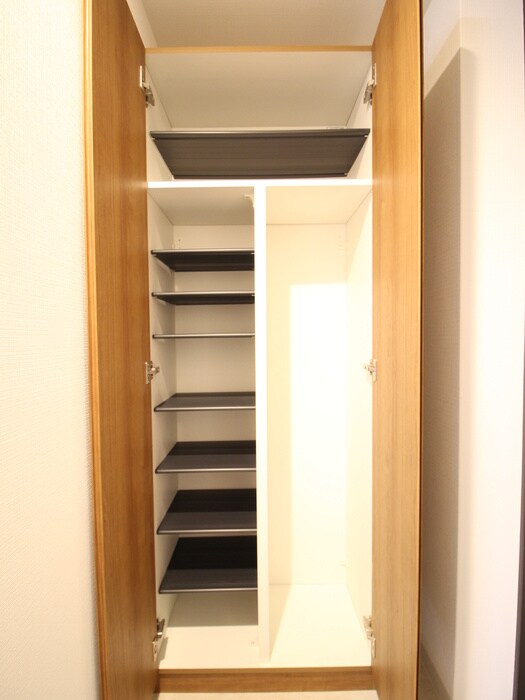 物件内観写真18　(靴箱)