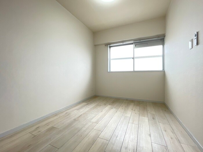 物件内観写真16　(居室)