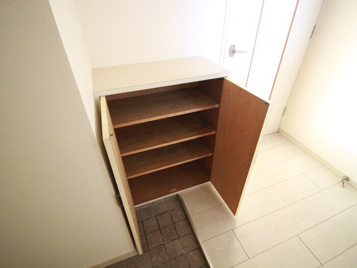 物件内観写真18　(靴箱)