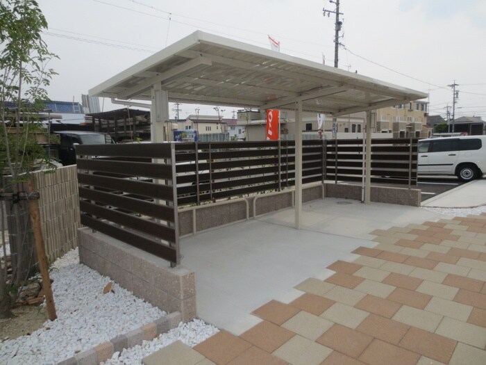 物件外観写真3　(駐輪場)