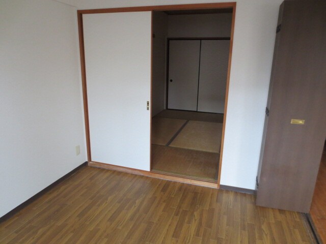 物件内観写真11　(居室)