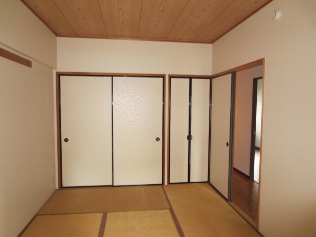 物件内観写真12　(居室)