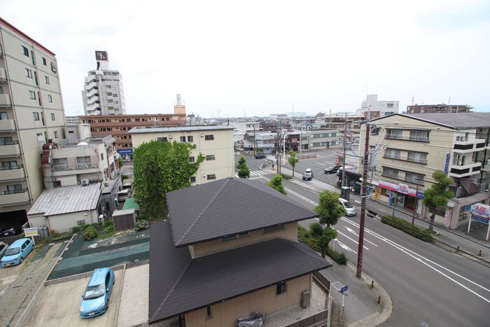 物件内観写真22　(室内からの展望)