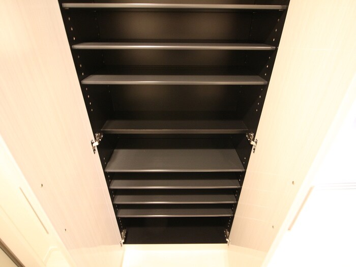 物件内観写真16　(靴箱)