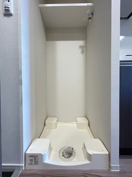 物件内観写真13　(洗濯機置場)