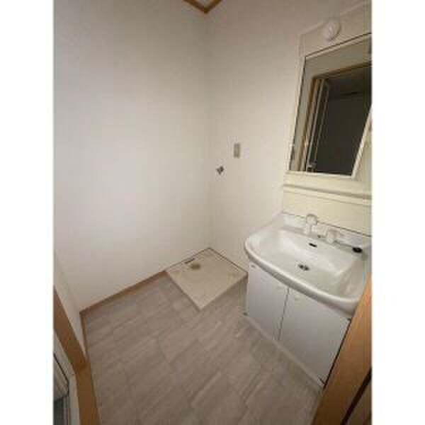 物件内観写真10　(洗面)