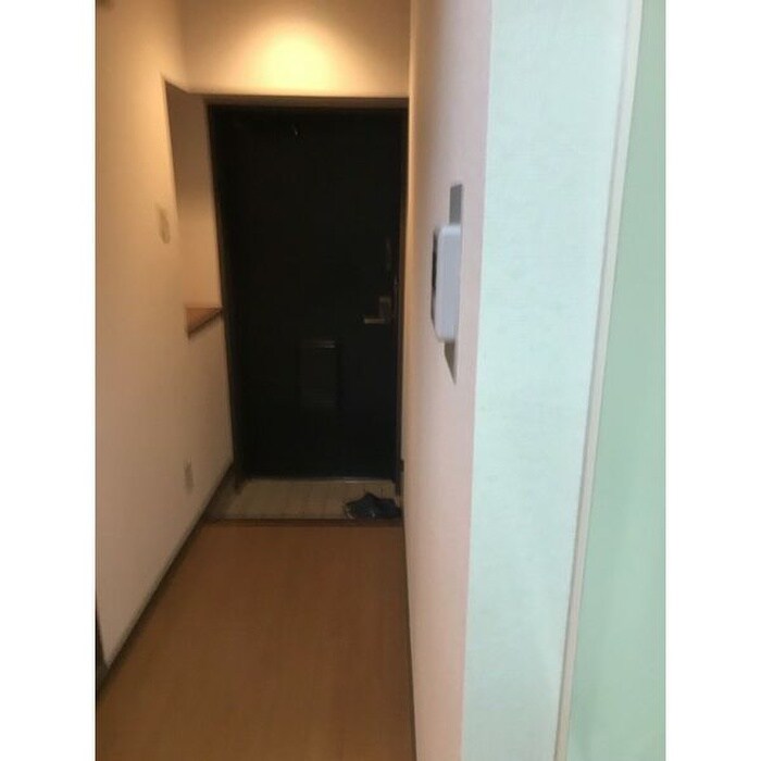 物件内観写真10　(玄関)