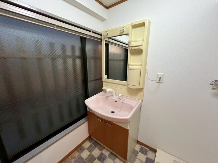 物件内観写真15　(洗面)