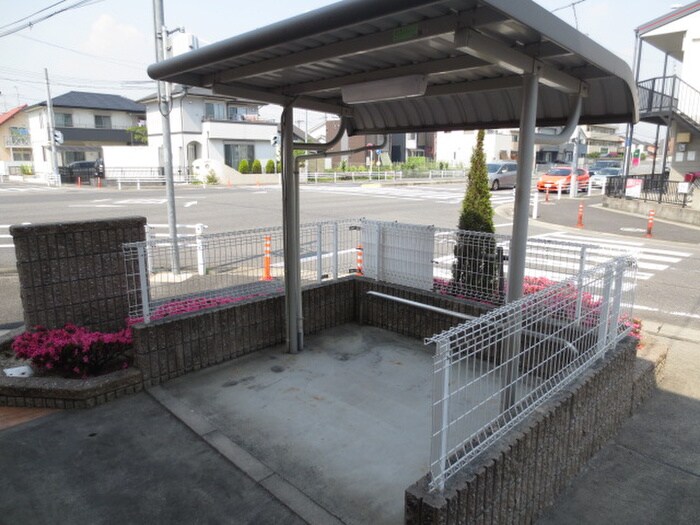 物件外観写真3　(駐輪場)