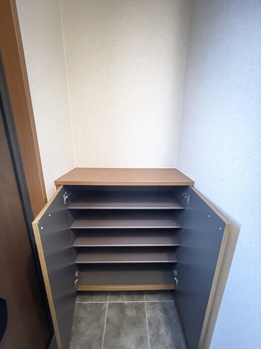 物件内観写真8　(靴箱)