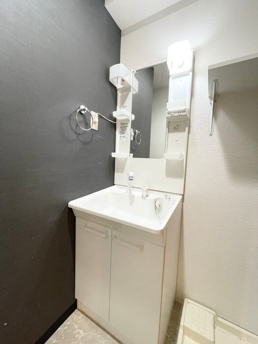 物件内観写真11　(洗面)