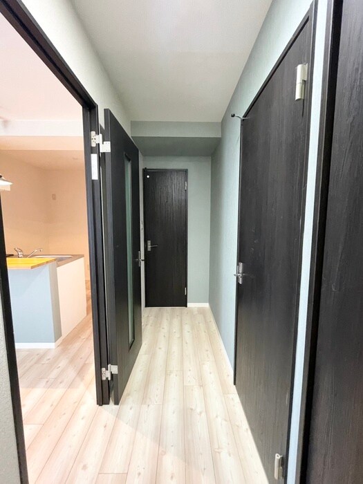 物件内観写真12　(廊下)