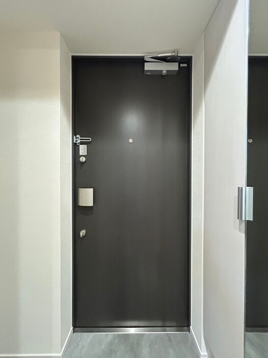 物件内観写真18　(玄関)