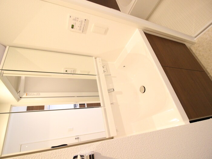 物件内観写真8　(洗面)