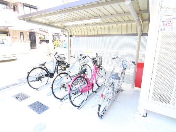駐輪場