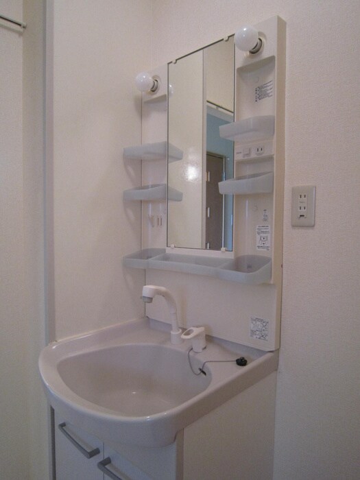 物件内観写真9　(洗面)