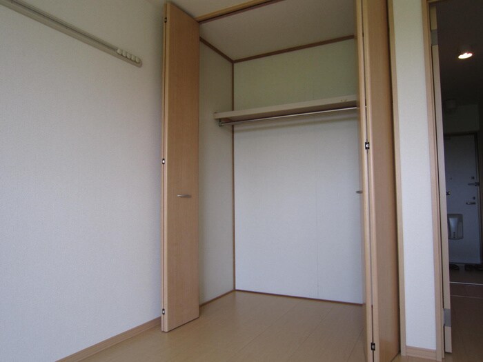 物件内観写真13　(収納)