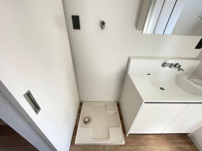 物件内観写真14　(洗濯機置場)