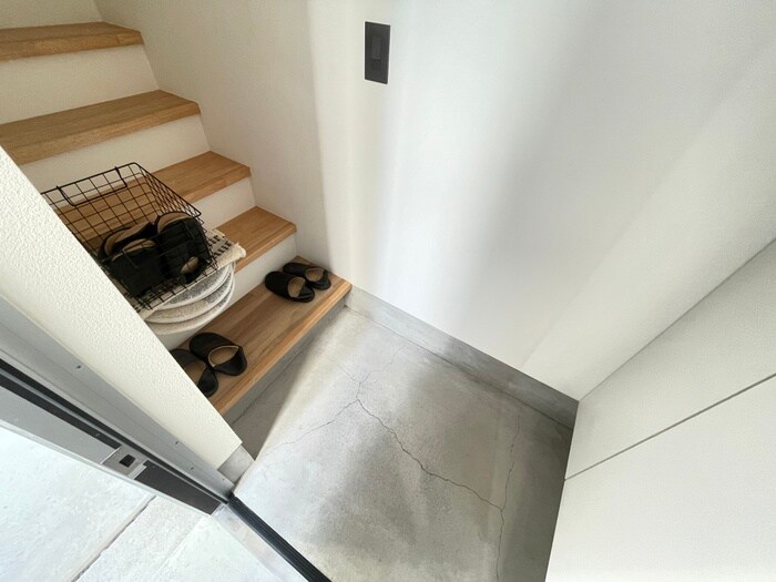 物件内観写真19　(玄関)