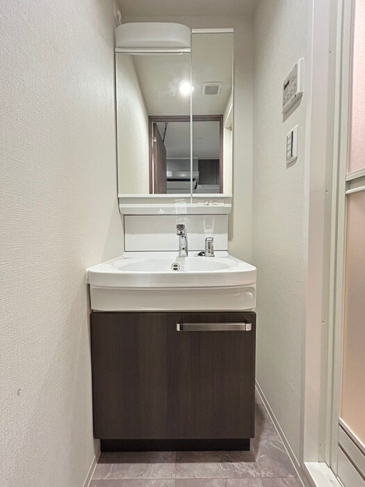 物件内観写真12　(洗面)