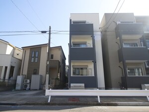 Calm烏森外観写真