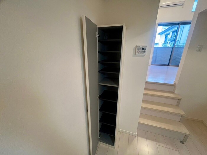 物件内観写真19　(靴箱)