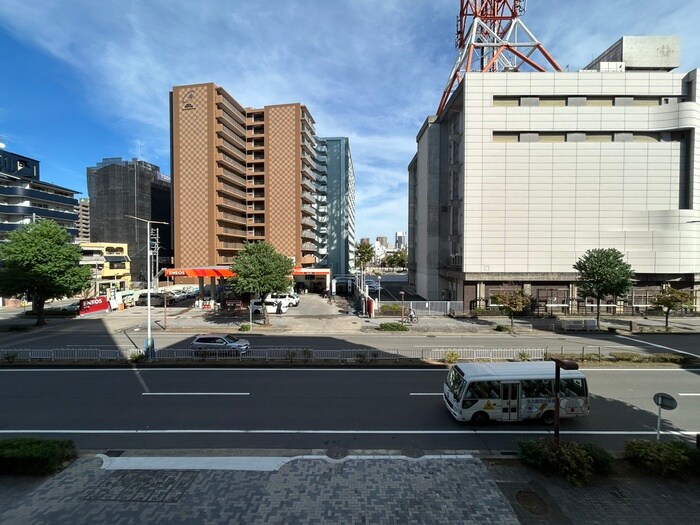 物件内観写真18　(室内からの展望)